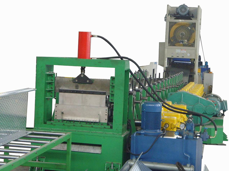 BLO Machineryが最先端のケーブルトレイロール成形ラインを発表