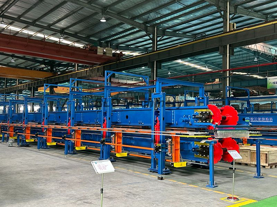 Machine de panneau 'sandwich' d'unit&eacute; centrale d'OEM PIR pour le mur ext&eacute;rieur