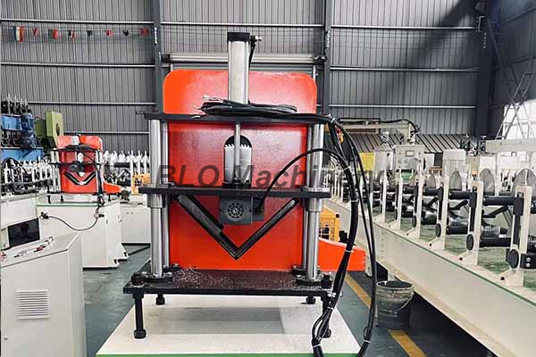 M&aacute;quina formadora de rolos para caixas de persianas superiores