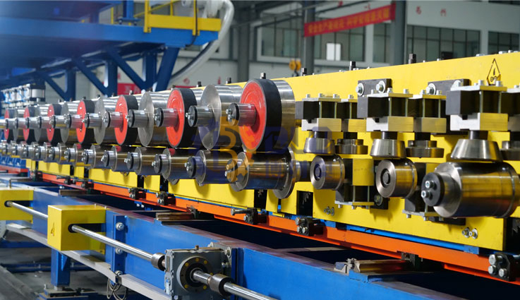 خط الإنتاج المستمر للألواح العازلة PU: تعزيز الكفاءة في البناء الحديث