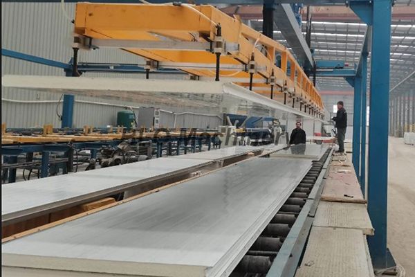 Ultimativer Leitfaden zur Produktionslinie f&uuml;r PU-Sandwichplattenmaschinen